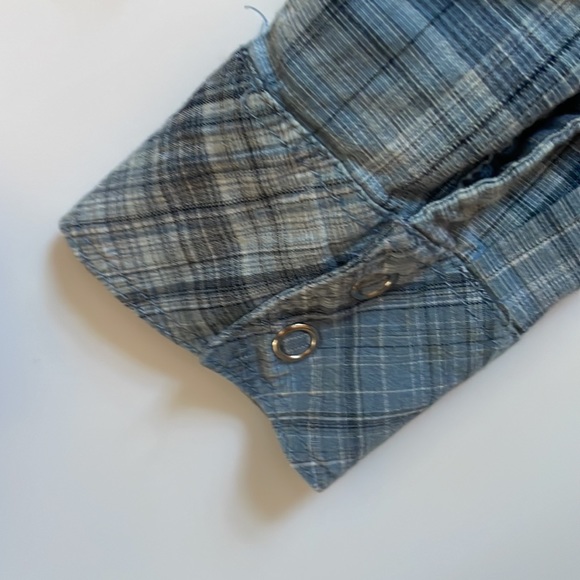 Tilt stretchy button down blouse - Picture 4 of 5